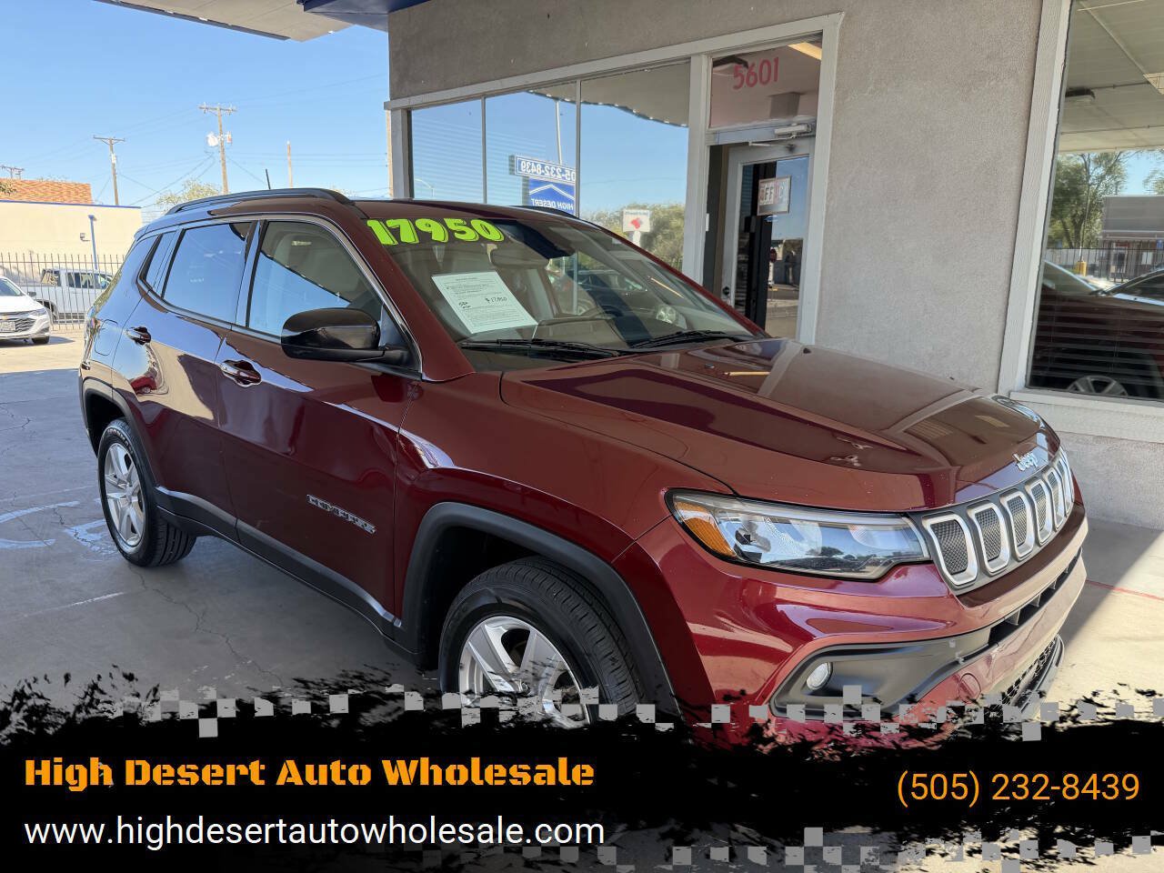 Used 2022 Jeep Compass Latitude w/ Sun and Sound Group AWD/4WD image 1