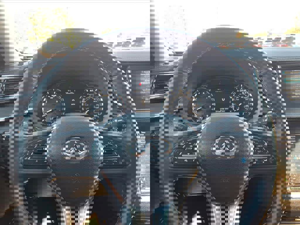 Certified 2023 INFINITI QX50 Luxe image 23