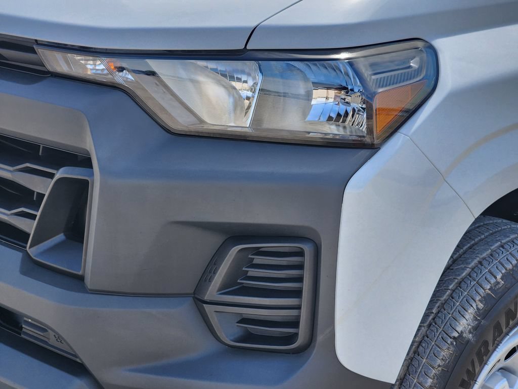 Used 2023 Chevrolet Colorado W/T w/ WT Convenience Package AWD/4WD image 9