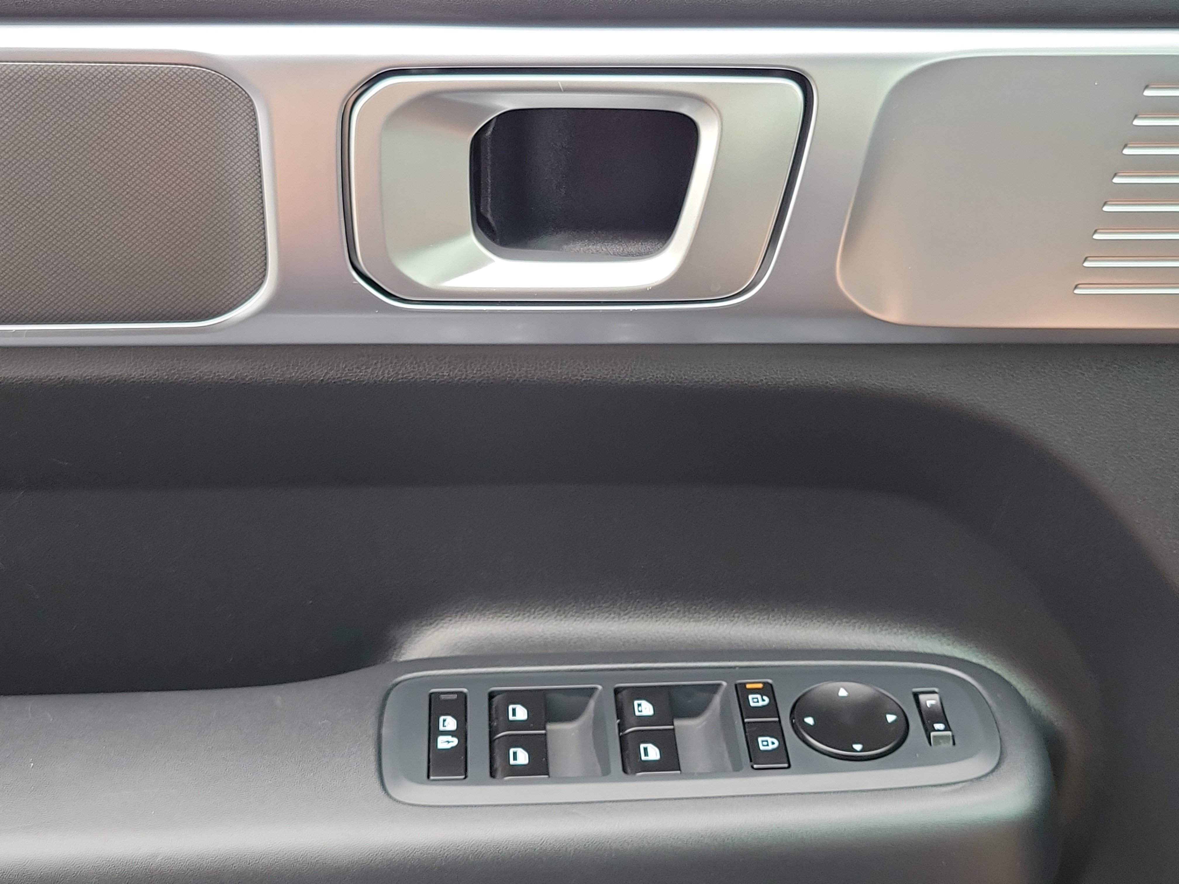 Certified 2026 Hyundai Santa Fe SE FWD image 13