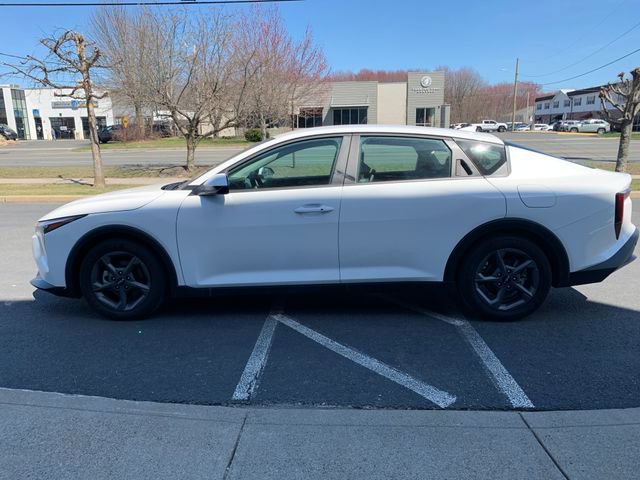 Used 2025 Kia K4 LXS FWD image 6