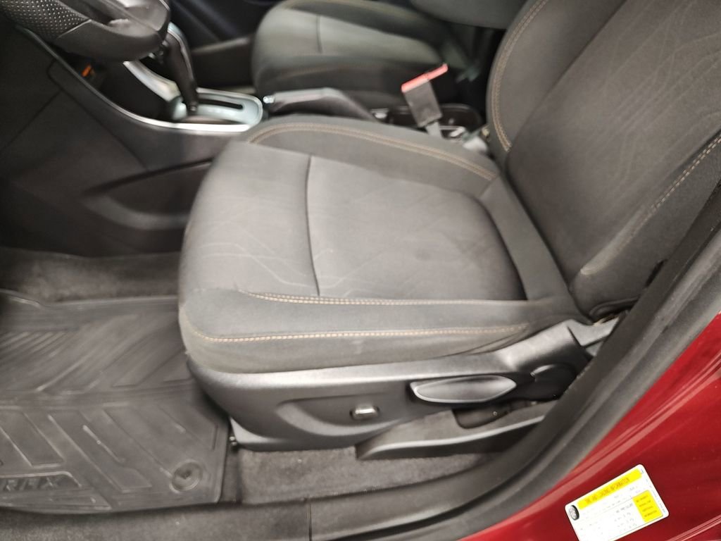 Used 2019 Chevrolet Trax LT AWD/4WD image 27