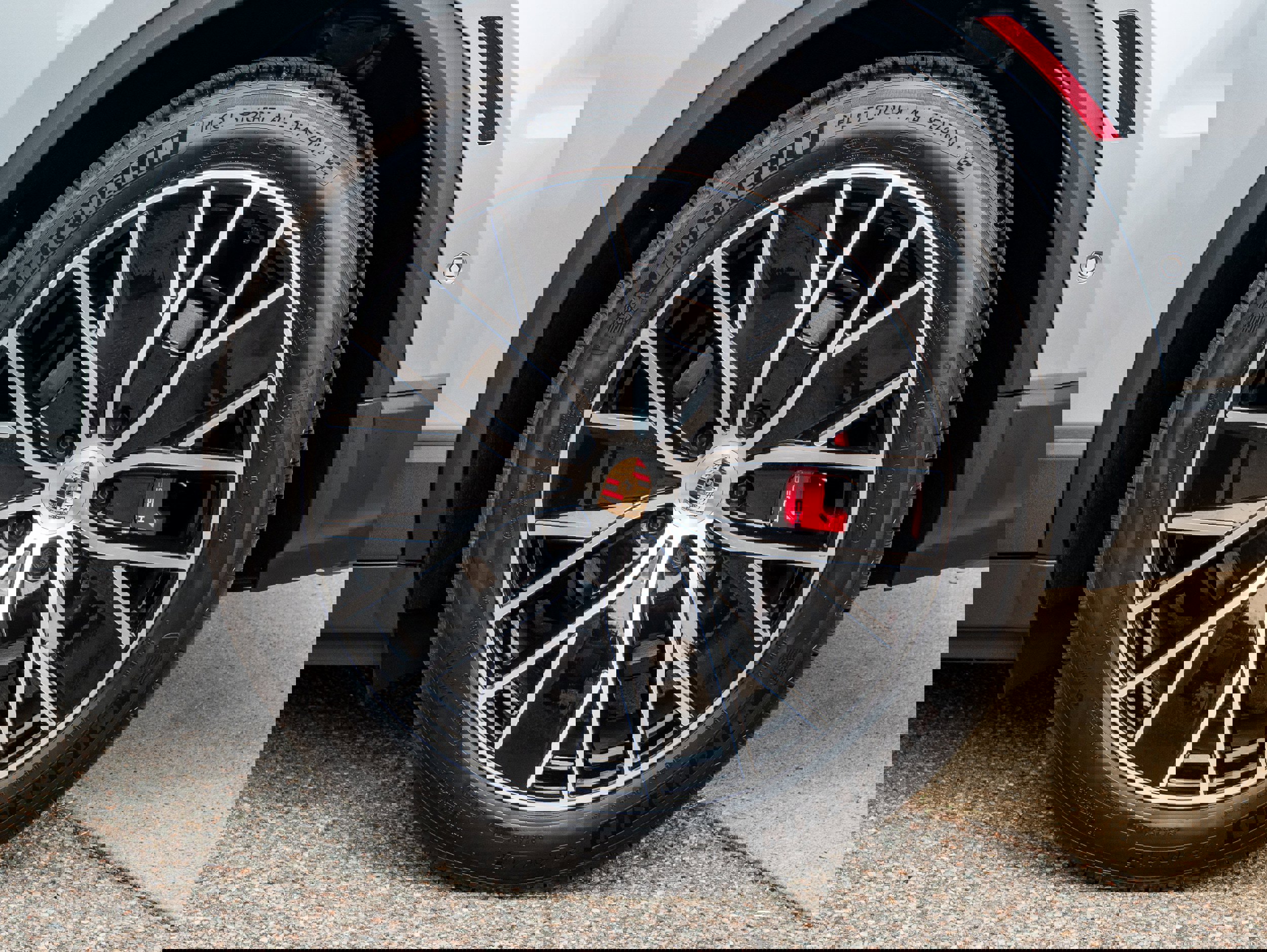 New 2025 Porsche Macan 4S Electric image 12