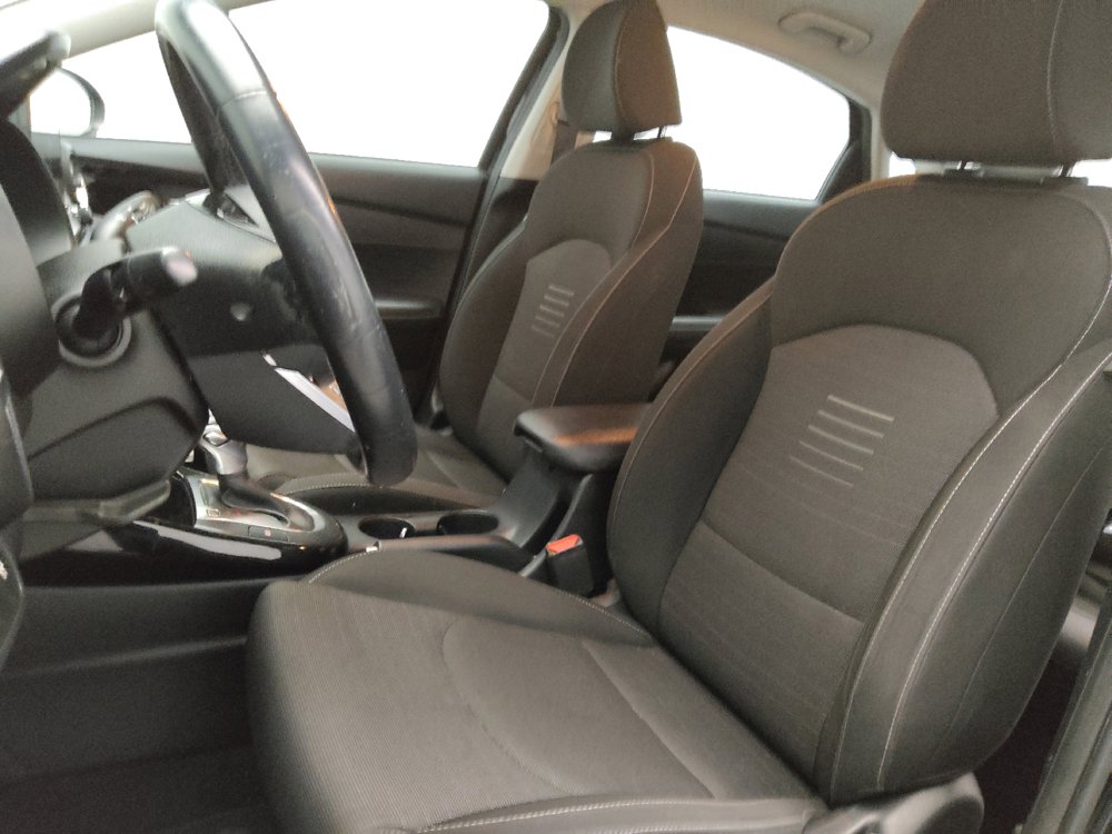 Used 2019 Kia Forte S FWD image 17