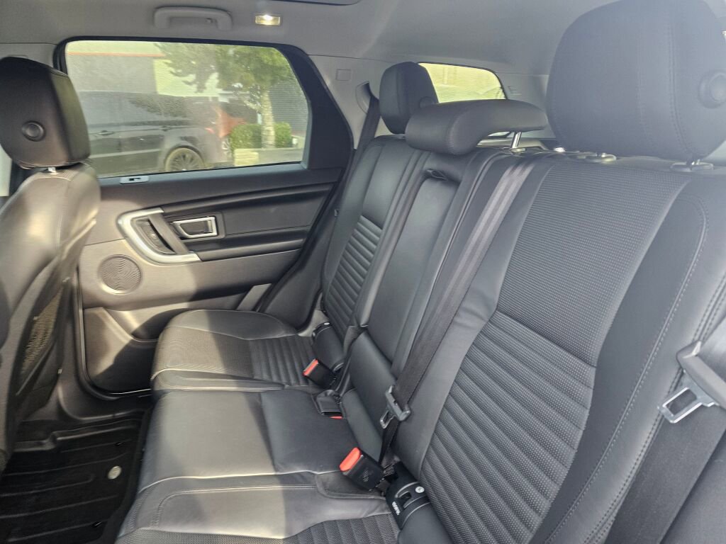 Used 2016 Land Rover Discovery Sport HSE Luxury AWD/4WD image 16