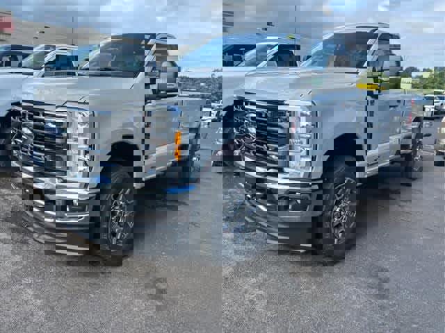 New 2025 Ford F250 XLT w/ 360-Degree Camera Package image 3