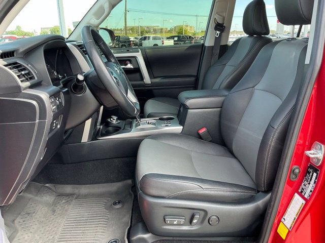 Used 2023 Toyota 4Runner SR5 Premium w/ Moonroof Package AWD/4WD image 18