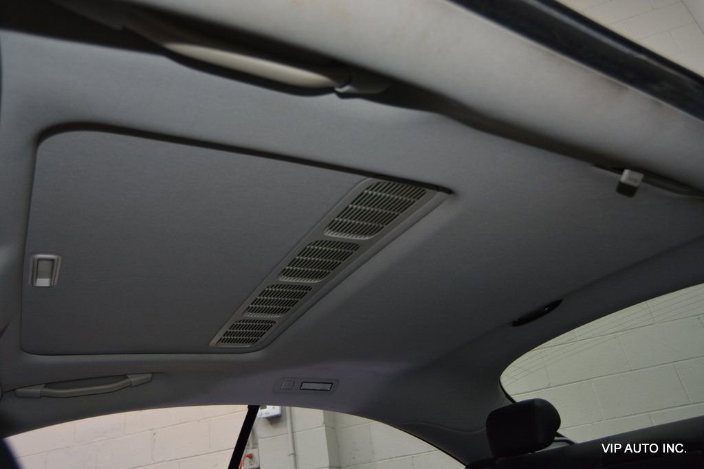 Used 2010 Mercedes-Benz CL 550 4MATIC image 17