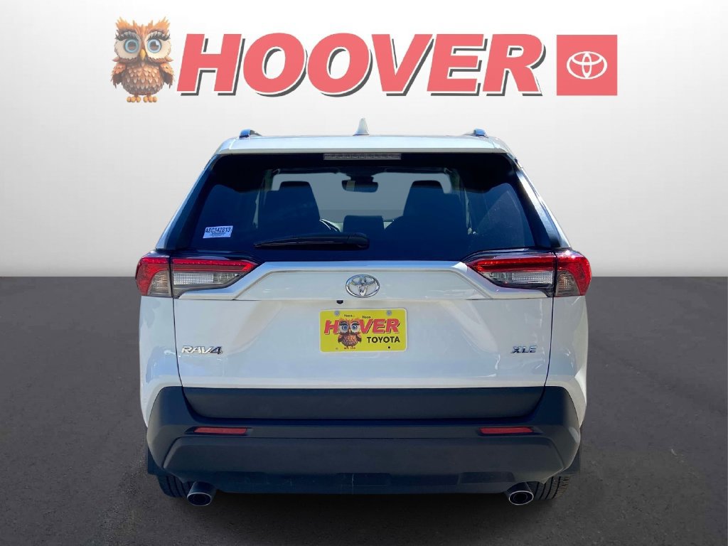 Used 2025 Toyota RAV4 XLE w/ Convenience Package FWD image 9