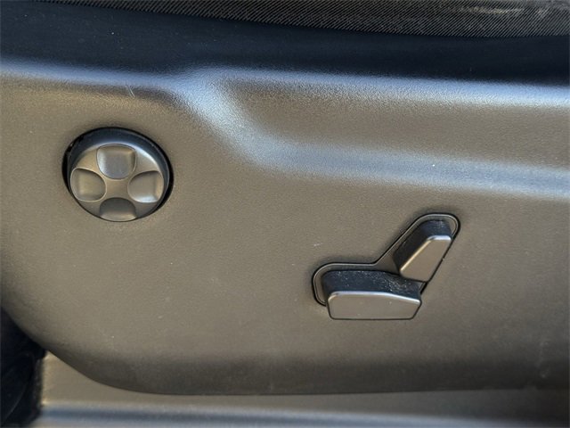 Used 2017 Jeep Grand Cherokee Limited image 24