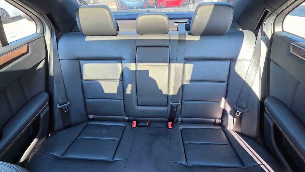 Used 2012 Mercedes-Benz E 350 4MATIC Sedan image 18
