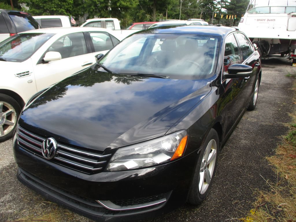 Used 2013 Volkswagen Passat 2.5 SE FWD image 2