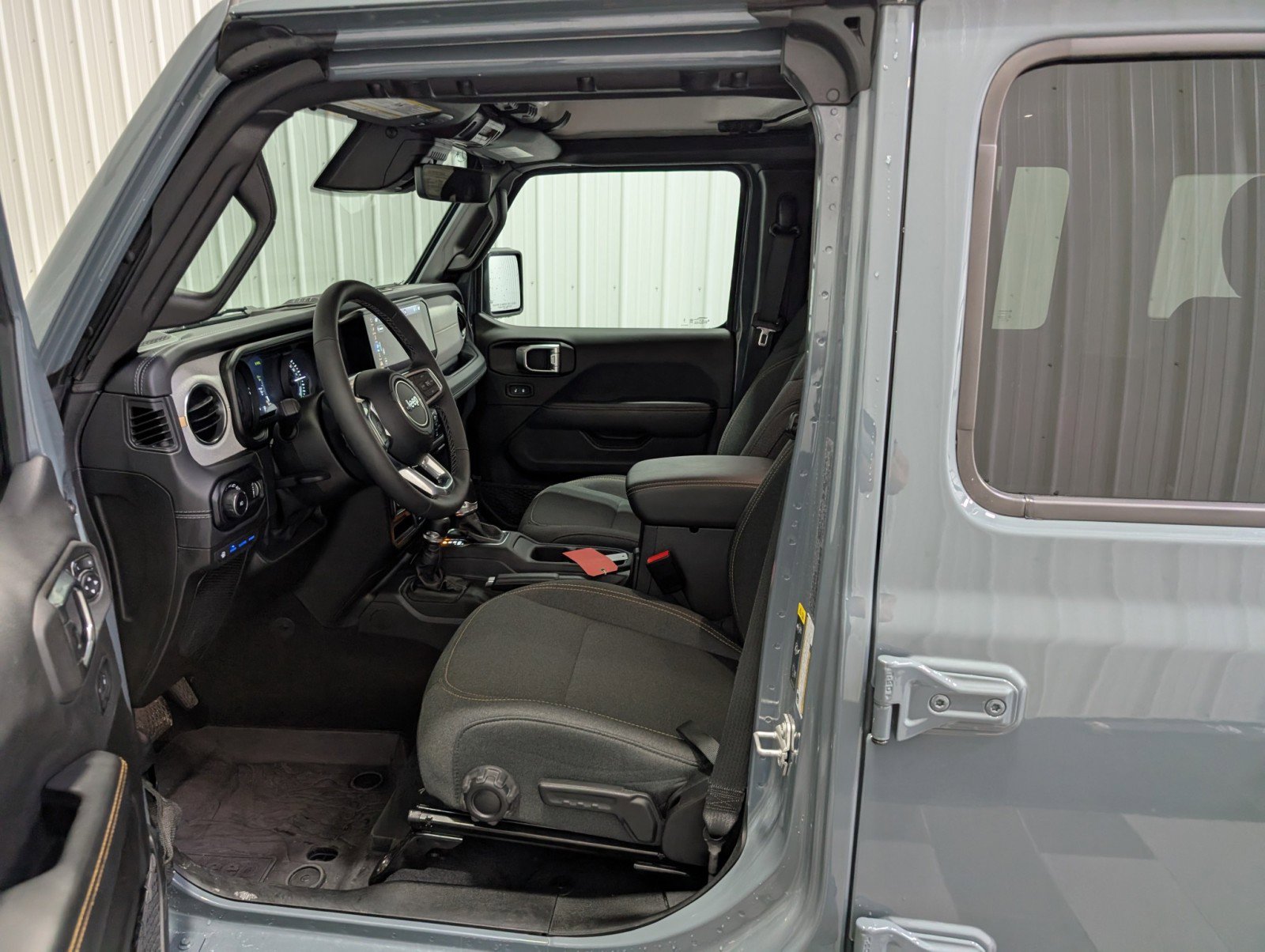 Used 2025 Jeep Wrangler Backcountry image 13