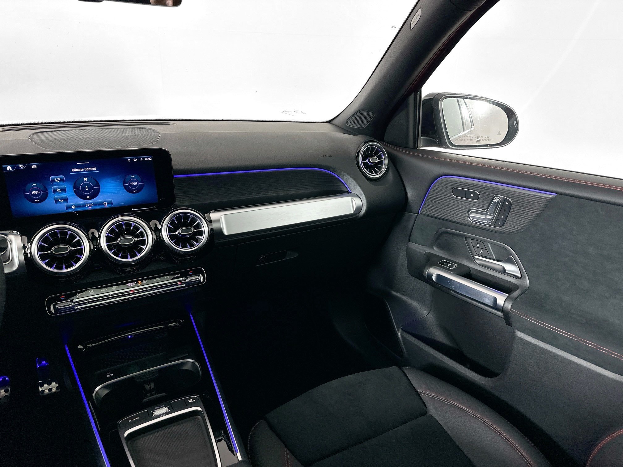 Used 2026 Mercedes-Benz GLB 250 4MATIC image 30