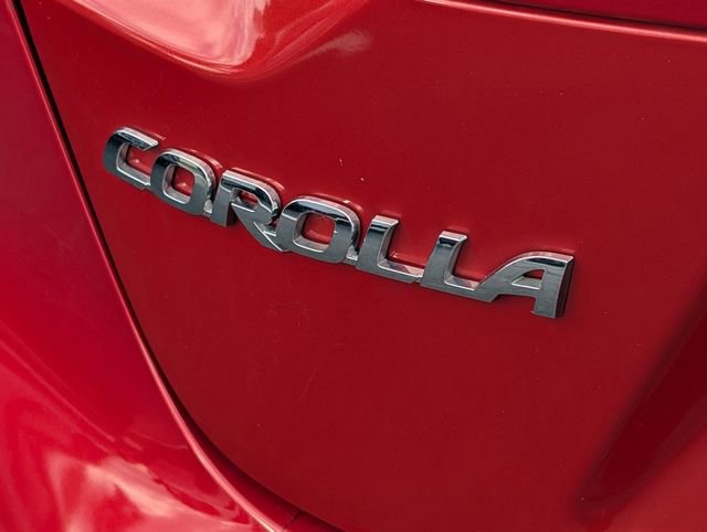 Used 2021 Toyota Corolla LE image 12