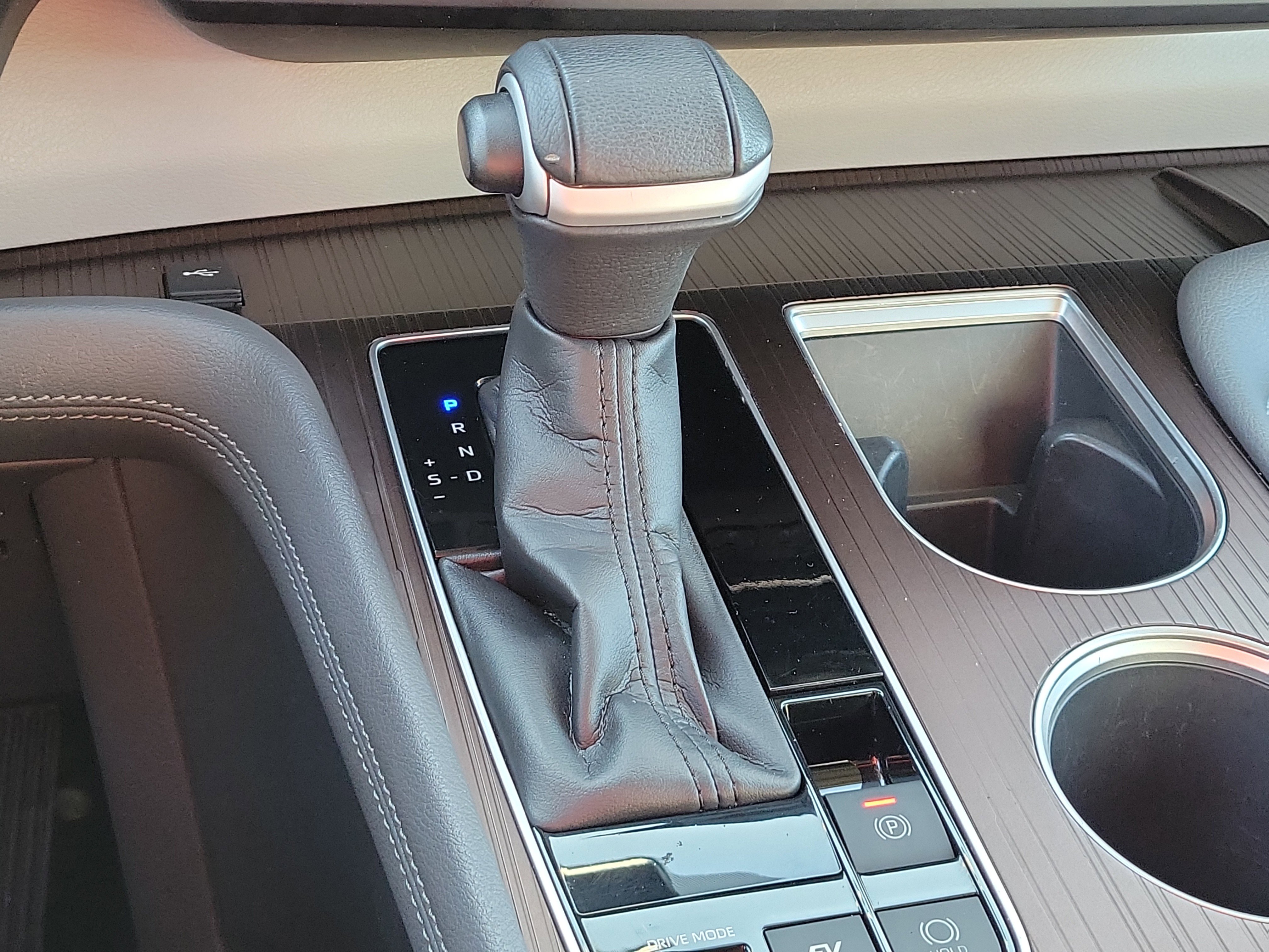 Used 2021 Toyota Sienna XLE image 30