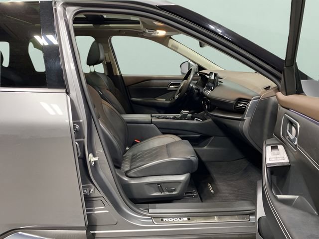 Certified 2023 Nissan Rogue Platinum w/ Platinum Premium Package AWD/4WD image 30