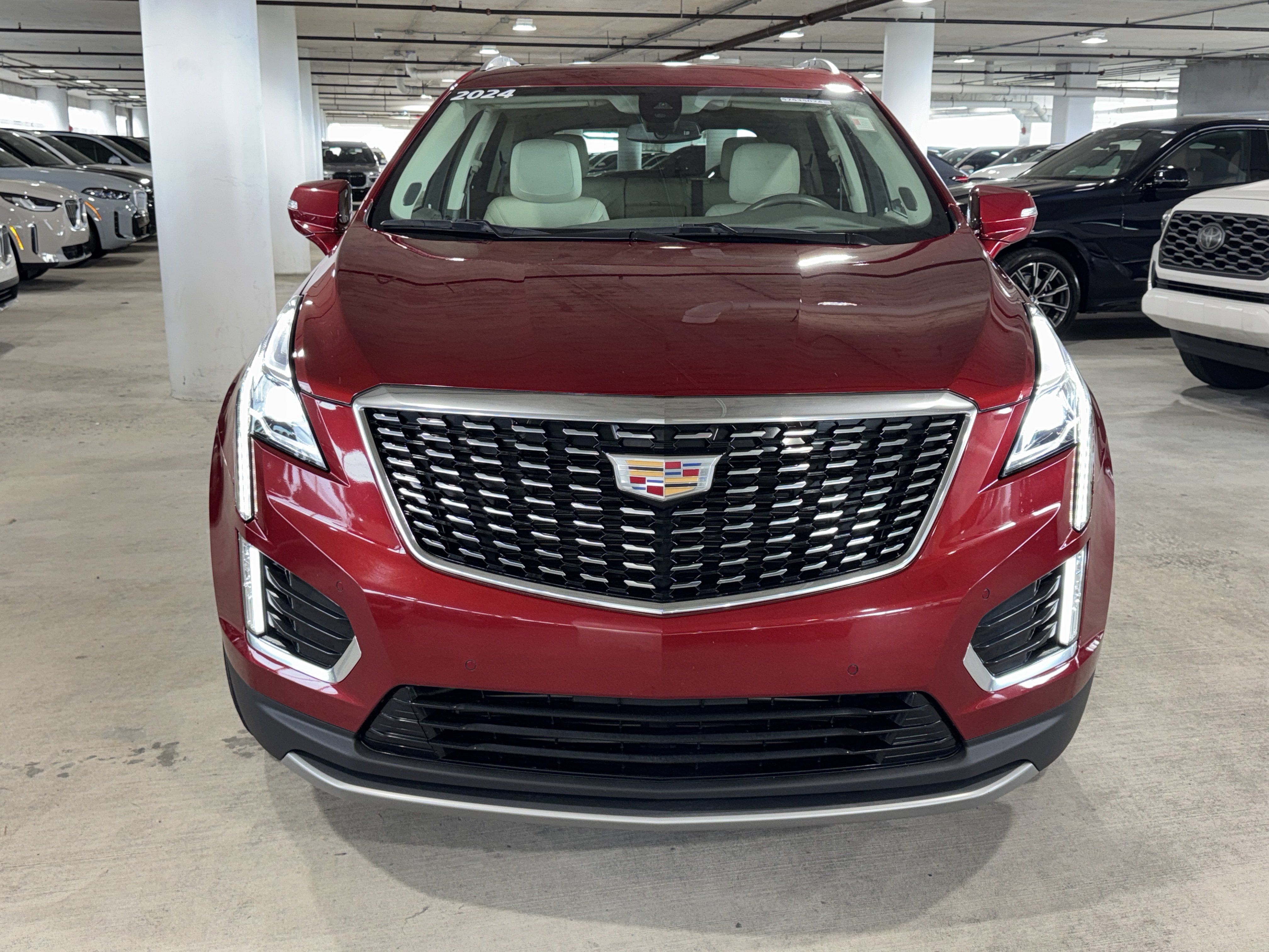 Used 2024 Cadillac XT5 Premium Luxury FWD image 3