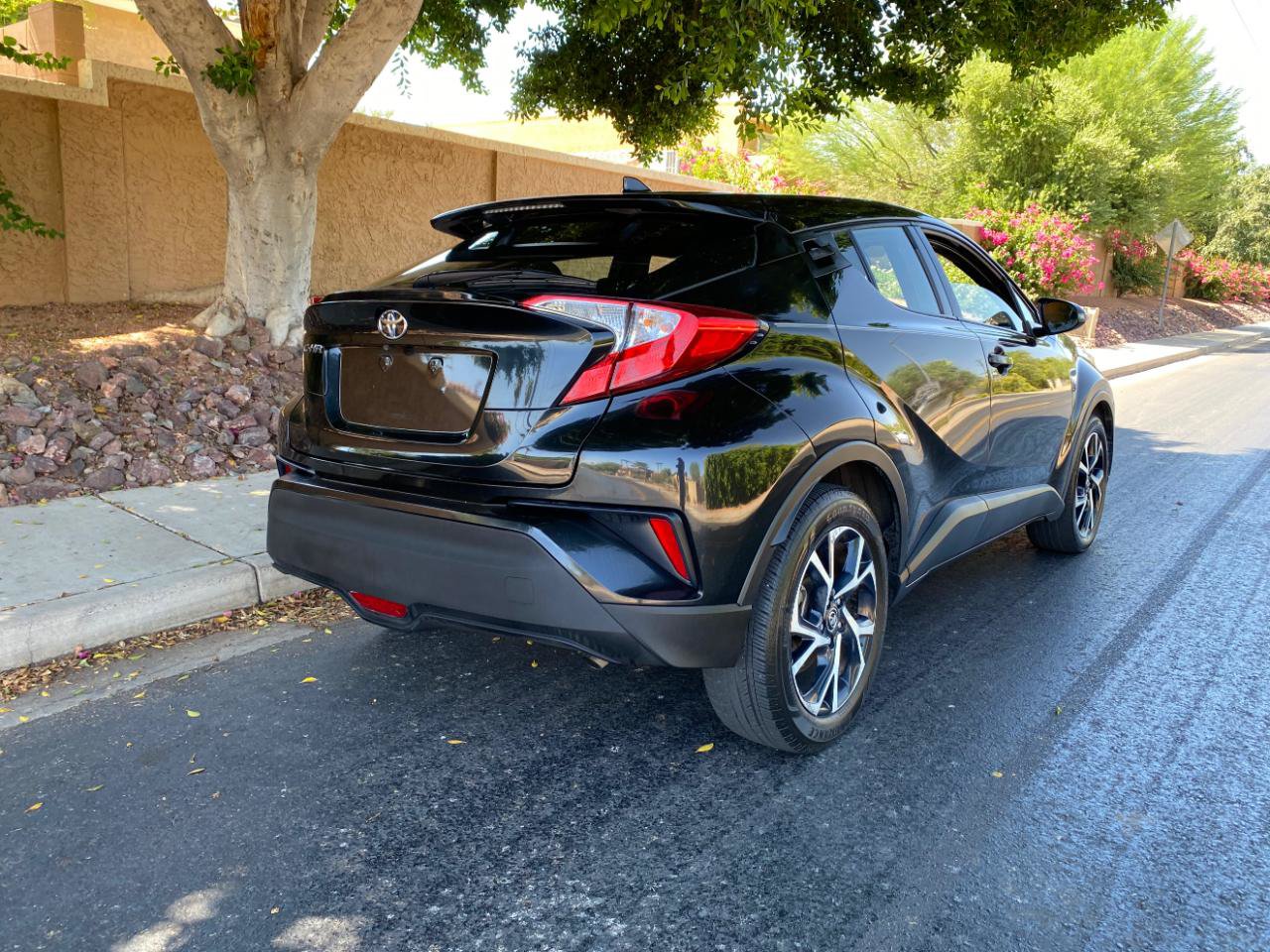 Used 2018 Toyota C-HR XLE FWD image 6