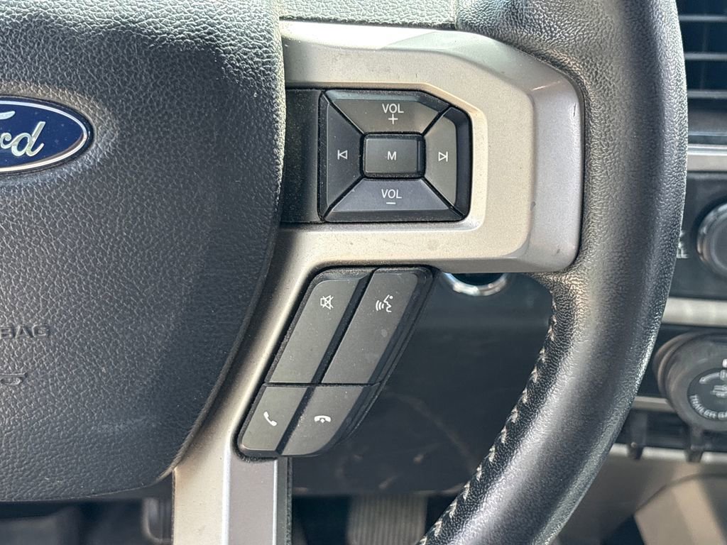 Used 2017 Ford F150 Lariat w/ Equipment Group 502A Luxury AWD/4WD image 20