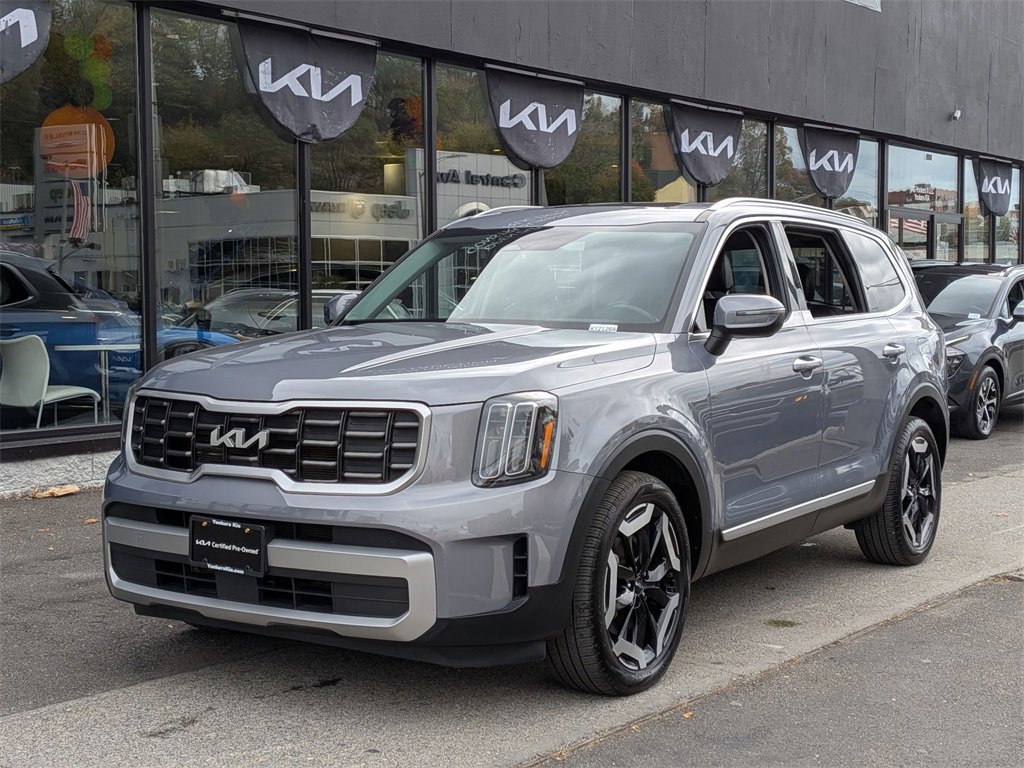 Used 2023 Kia Telluride S w/ S Sunroof Package