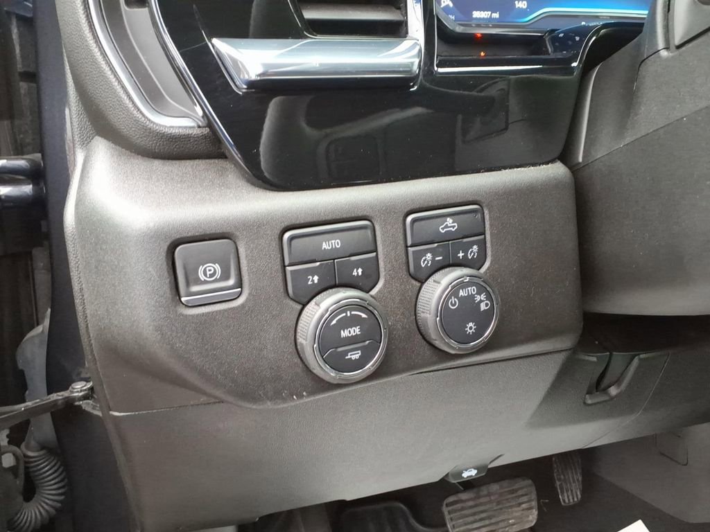 Used 2024 Chevrolet Silverado 1500 LT image 21