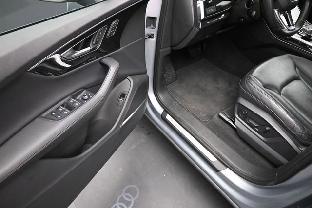 Used 2023 Audi Q7 2.0T Premium Plus w/ Premium Plus Package AWD/4WD image 14