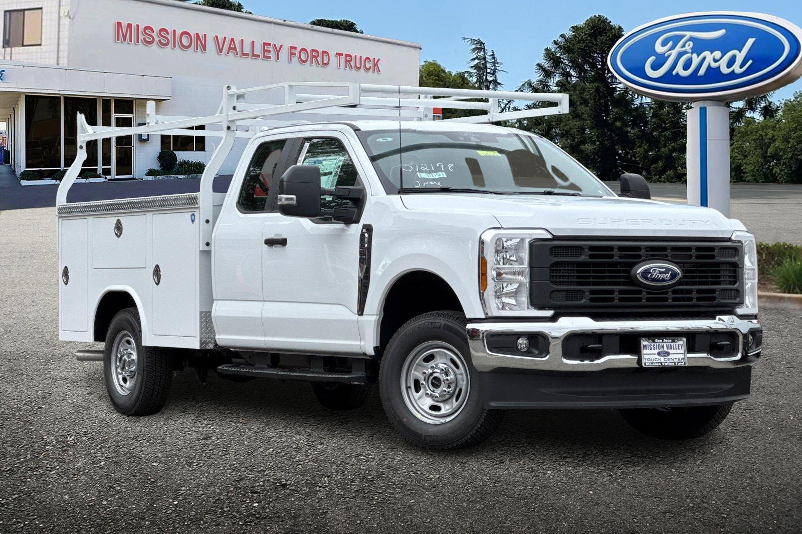 New 2026 Ford F250 XL w/ XL Chrome Package image 2