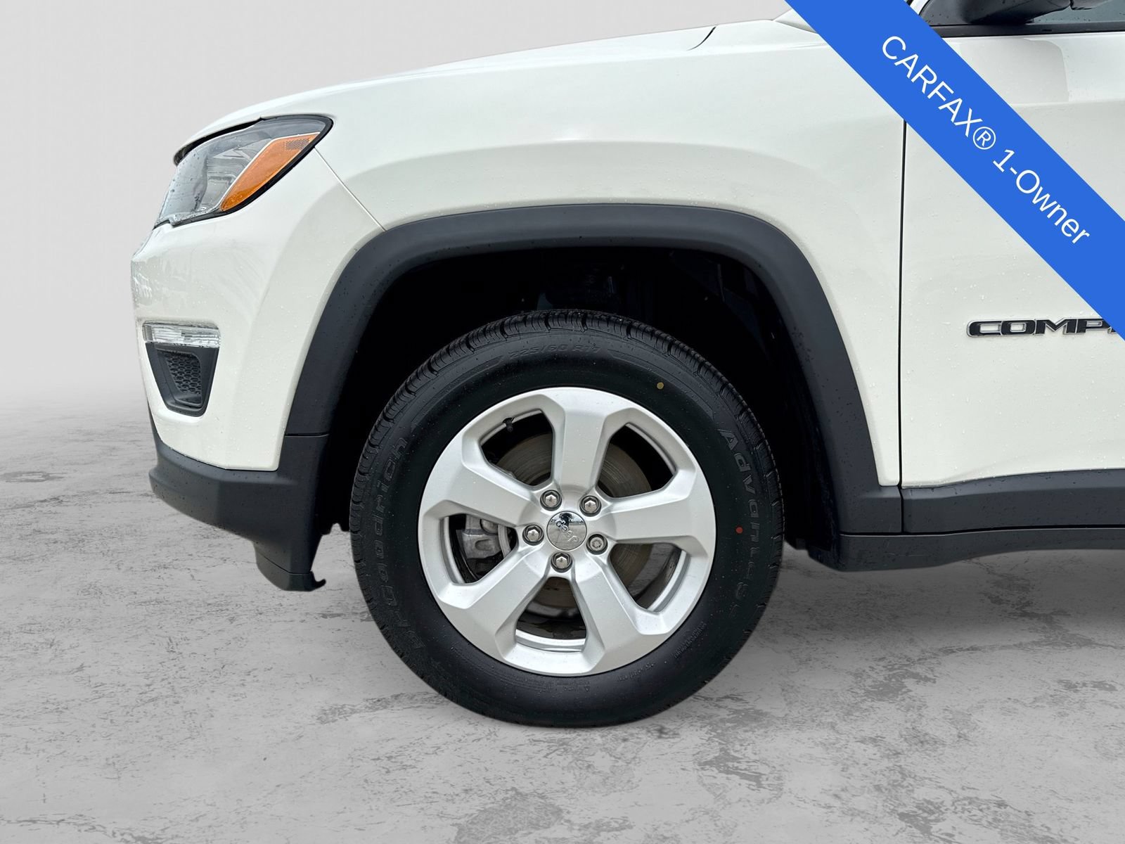 Used 2019 Jeep Compass Latitude w/ Cold Weather Group AWD/4WD image 17
