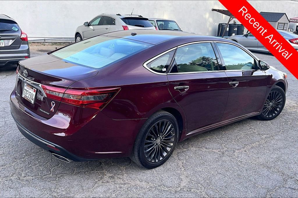 Used 2017 Toyota Avalon Touring w/ Carpet Mat Package FWD image 4