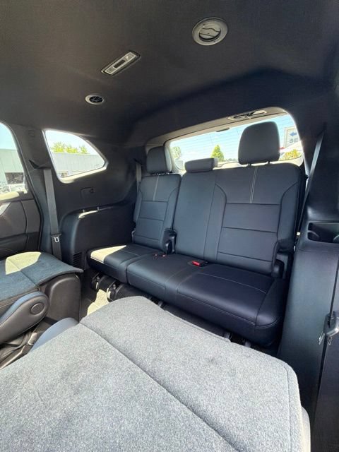 Used 2026 GMC Acadia Elevation w/ Elevation Premium Package AWD/4WD image 28