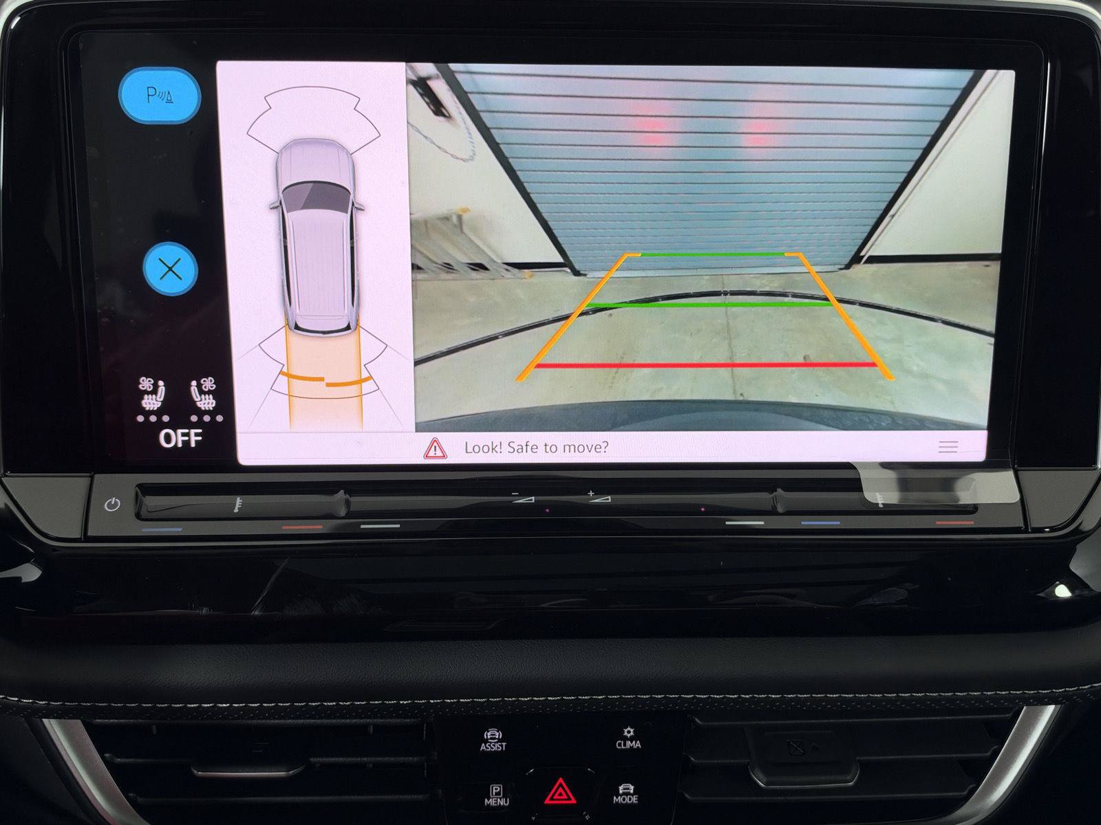New 2026 Volkswagen Atlas SE FWD image 32