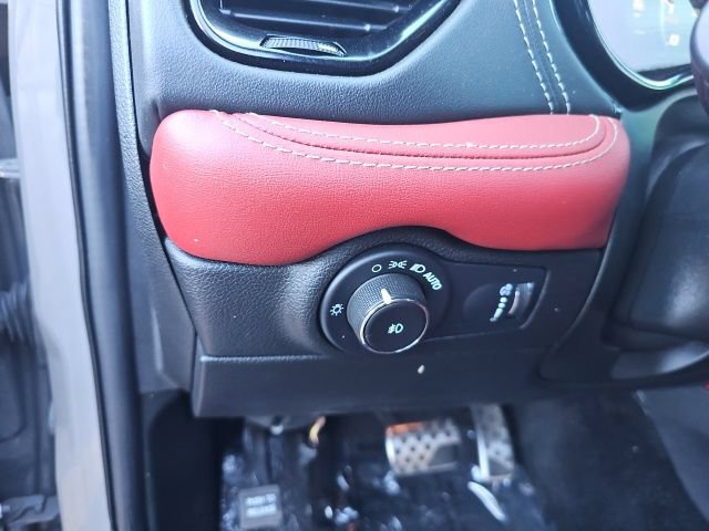 Used 2022 Dodge Durango SRT w/ Premium Interior Group AWD/4WD image 22