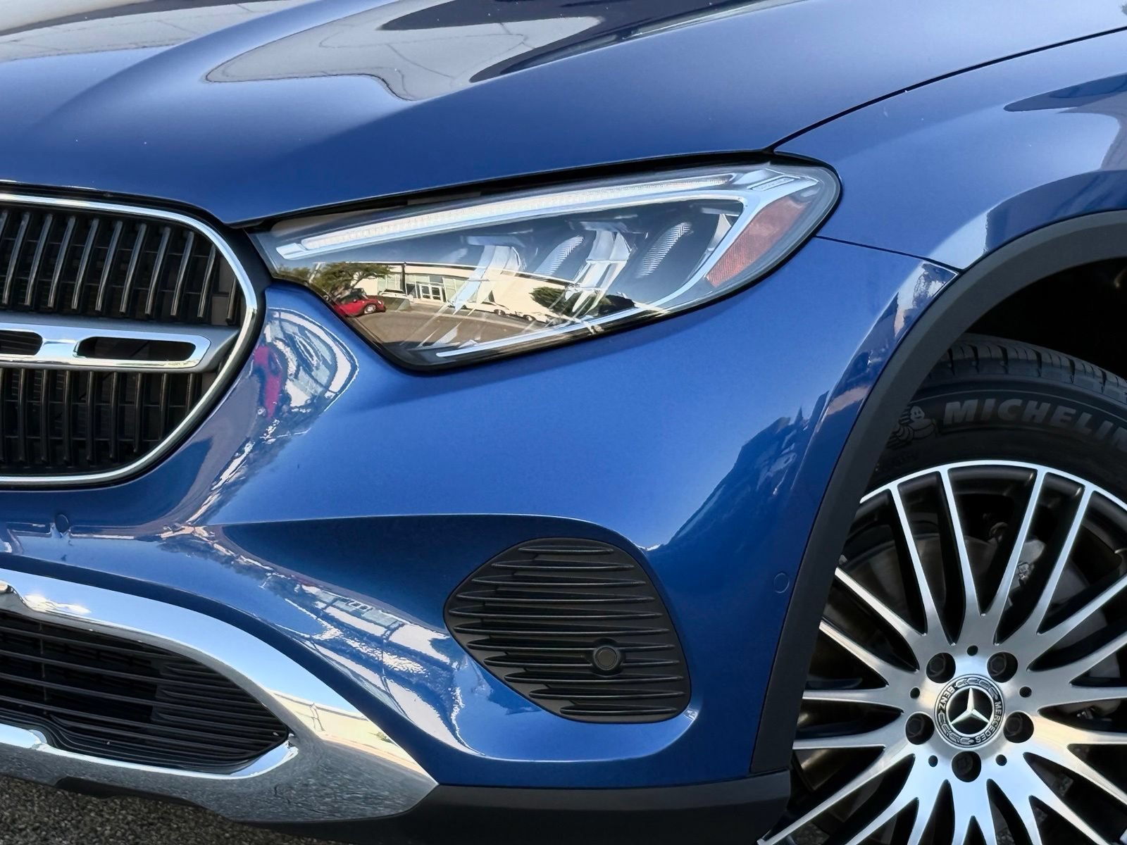 Used 2026 Mercedes-Benz GLC 300 image 3