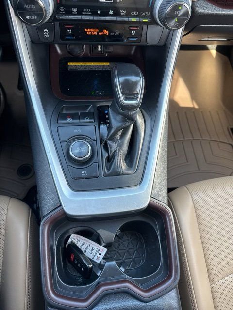 Used 2019 Toyota RAV4 Limited AWD/4WD image 12