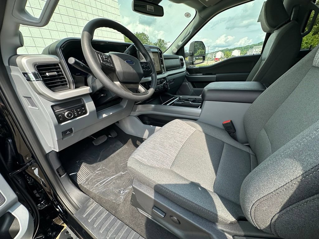 New 2026 Ford F250 XLT w/ XLT Premium Package AWD/4WD image 19