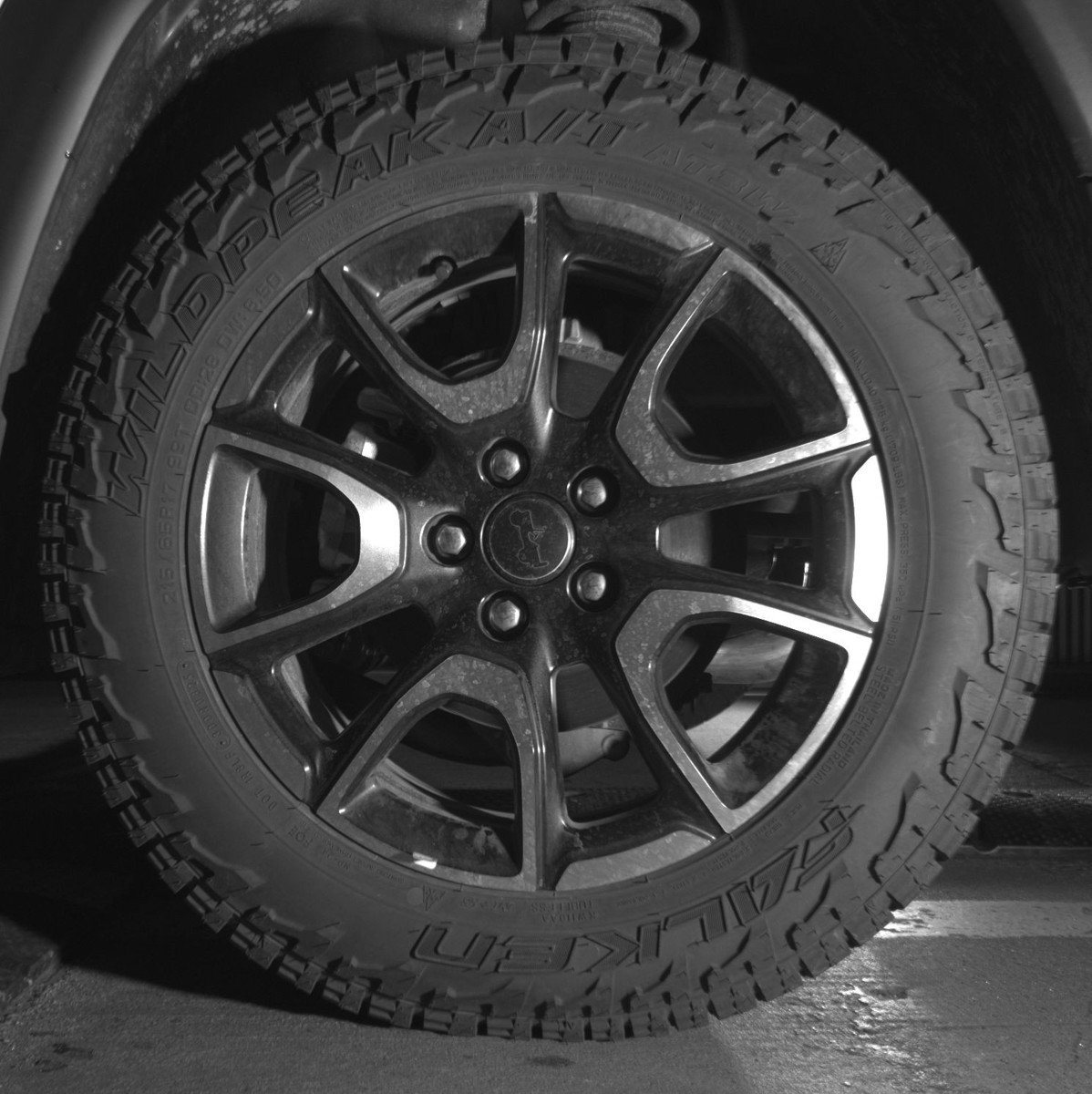 Used 2025 Jeep Compass Trailhawk image 14