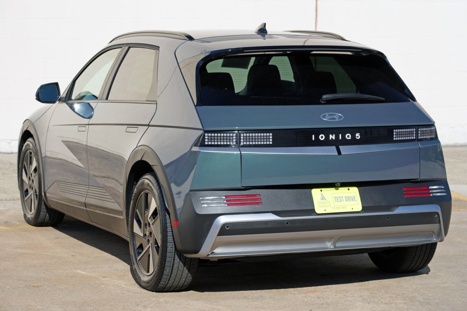 Used 2025 Hyundai Ioniq 5 SEL RWD image 48