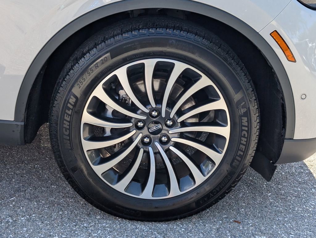 Certified 2023 Lincoln Aviator Reserve RWD image 9