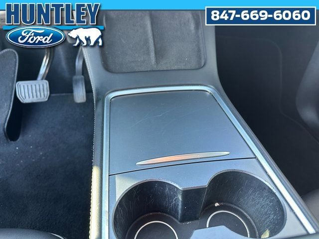 Used 2022 Tesla Model Y Long Range image 24