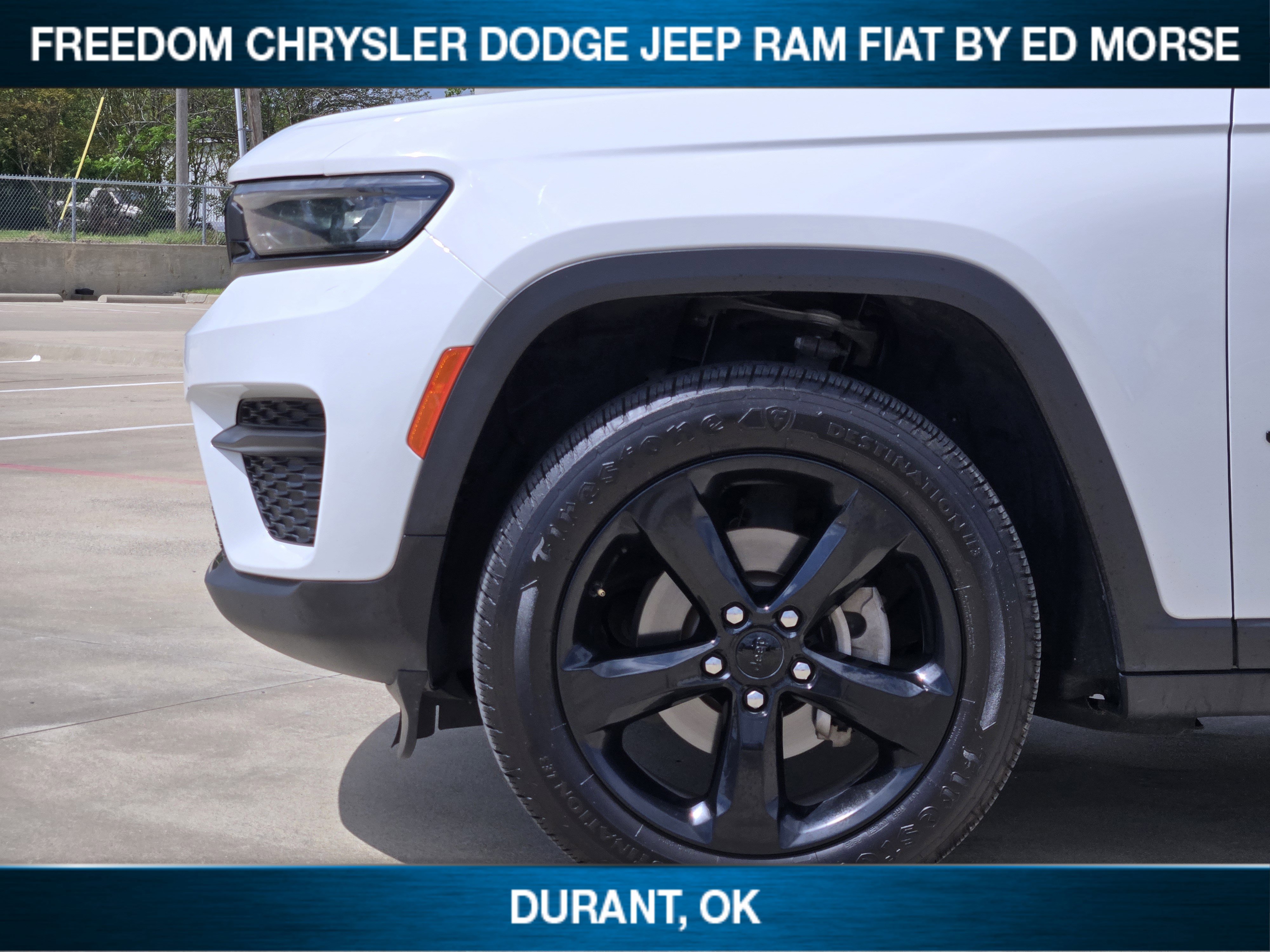 Used 2023 Jeep Grand Cherokee Altitude image 6