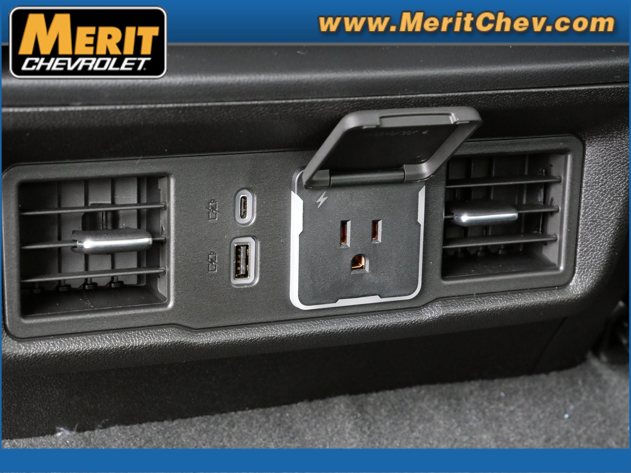 New 2026 Chevrolet Silverado 3500 LT w/ Trail Boss Package image 9