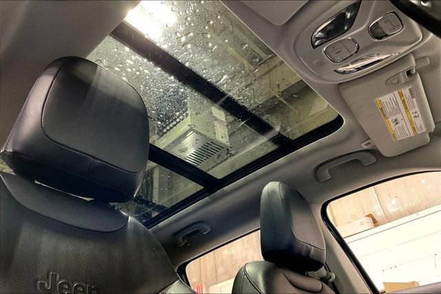 Used 2018 Jeep Compass Limited w/ Navigation Group image 24