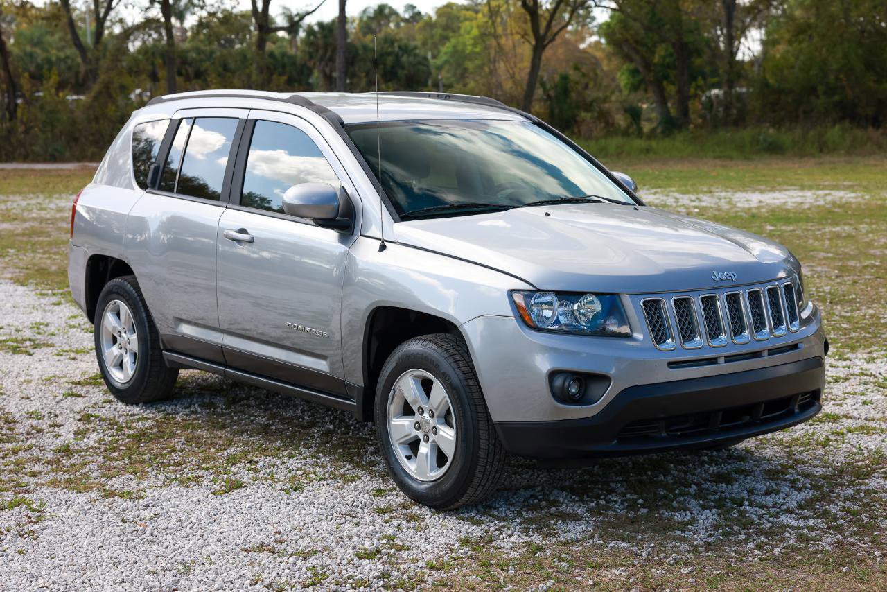 Used 2016 Jeep Compass Latitude image 15