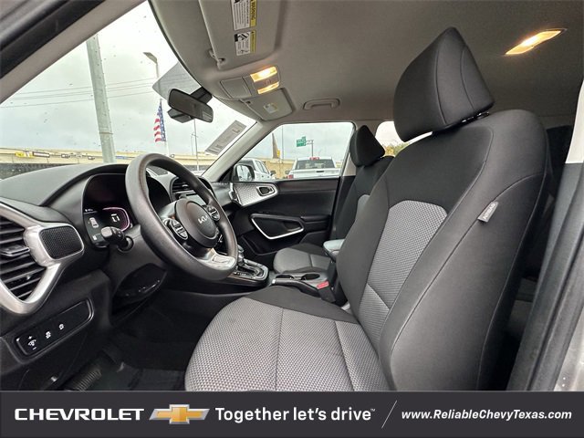 Used 2023 Kia Soul LX w/ Option Group 015 image 25