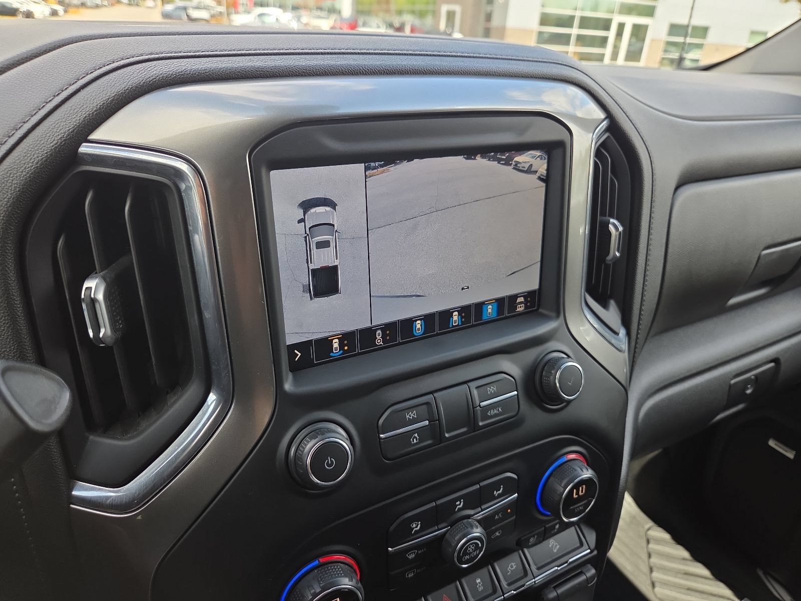 Used 2021 Chevrolet Silverado 1500 LTZ w/ Technology Package AWD/4WD image 17