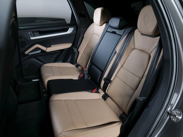 Certified 2026 Porsche Cayenne image 13