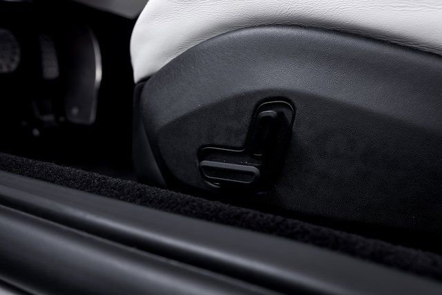 Certified 2019 Ferrari Portofino image 24