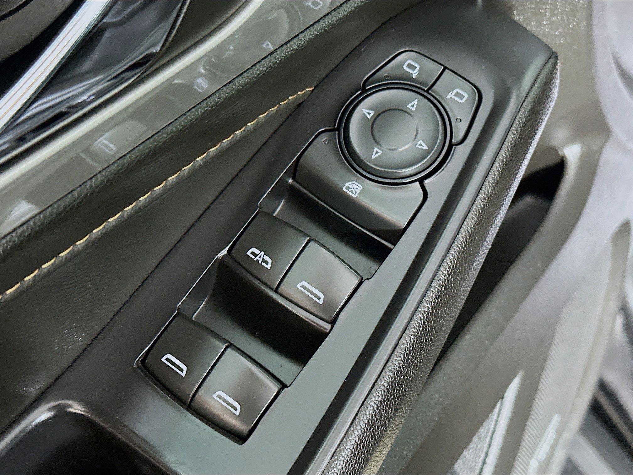 Used 2021 Chevrolet Traverse RS AWD/4WD image 18