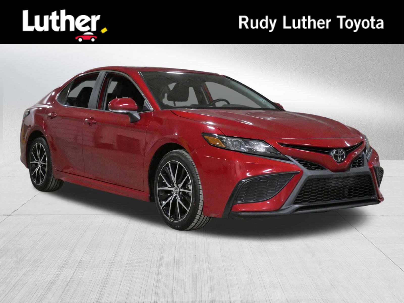 Certified 2024 Toyota Camry SE video 1